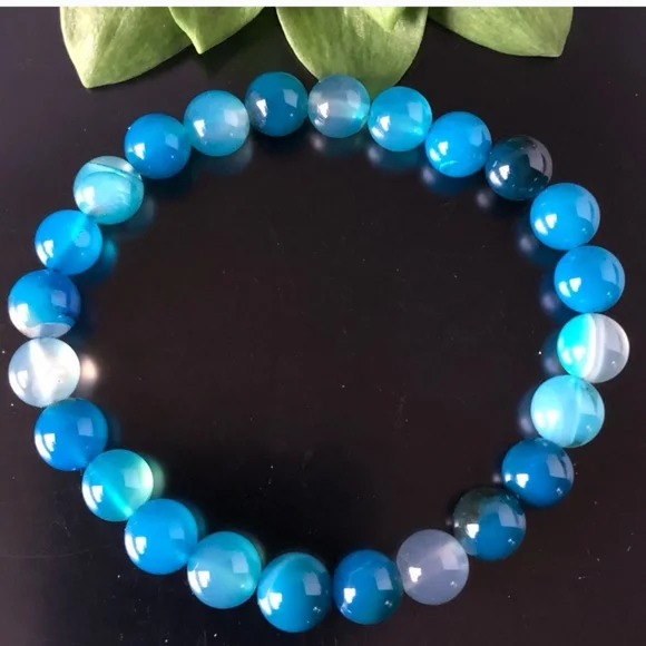 Blue Stripes Agate 8mm Natural Stone Beads stretchable Bracelet - Picture 3 of 3